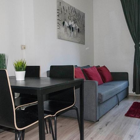 Old Cracow Apartment Mazowiecka 11 Krakow Luaran gambar