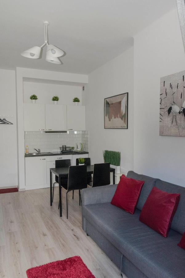 Old Cracow Apartment Mazowiecka 11 Krakow Luaran gambar