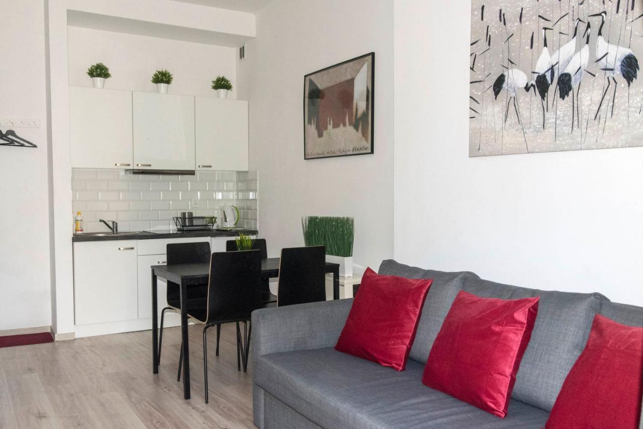 Old Cracow Apartment Mazowiecka 11 Krakow Luaran gambar