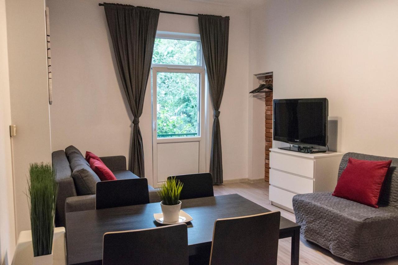 Old Cracow Apartment Mazowiecka 11 Krakow Luaran gambar